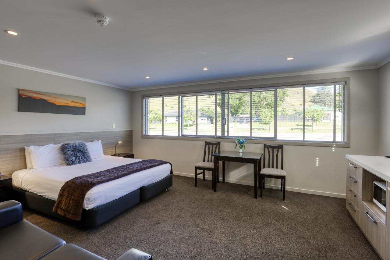 Marsden Lake Resort Central Otago Cromwell Luaran gambar A typical motel room