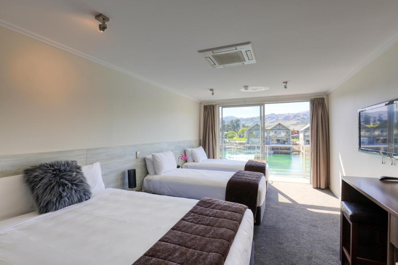 Marsden Lake Resort Central Otago Cromwell Luaran gambar A typical hotel room