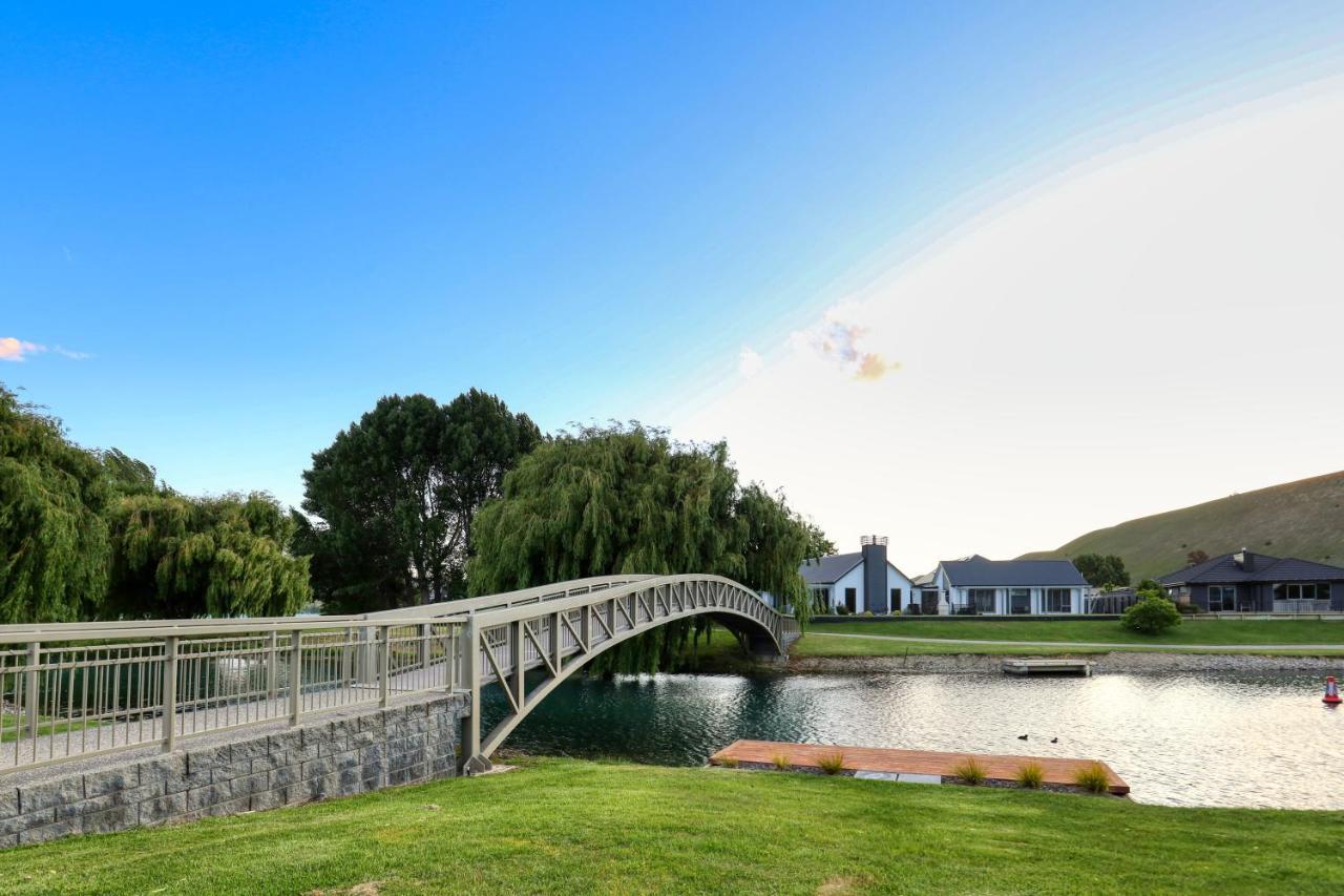 Marsden Lake Resort Central Otago Cromwell Luaran gambar Bridge over the River Clyde