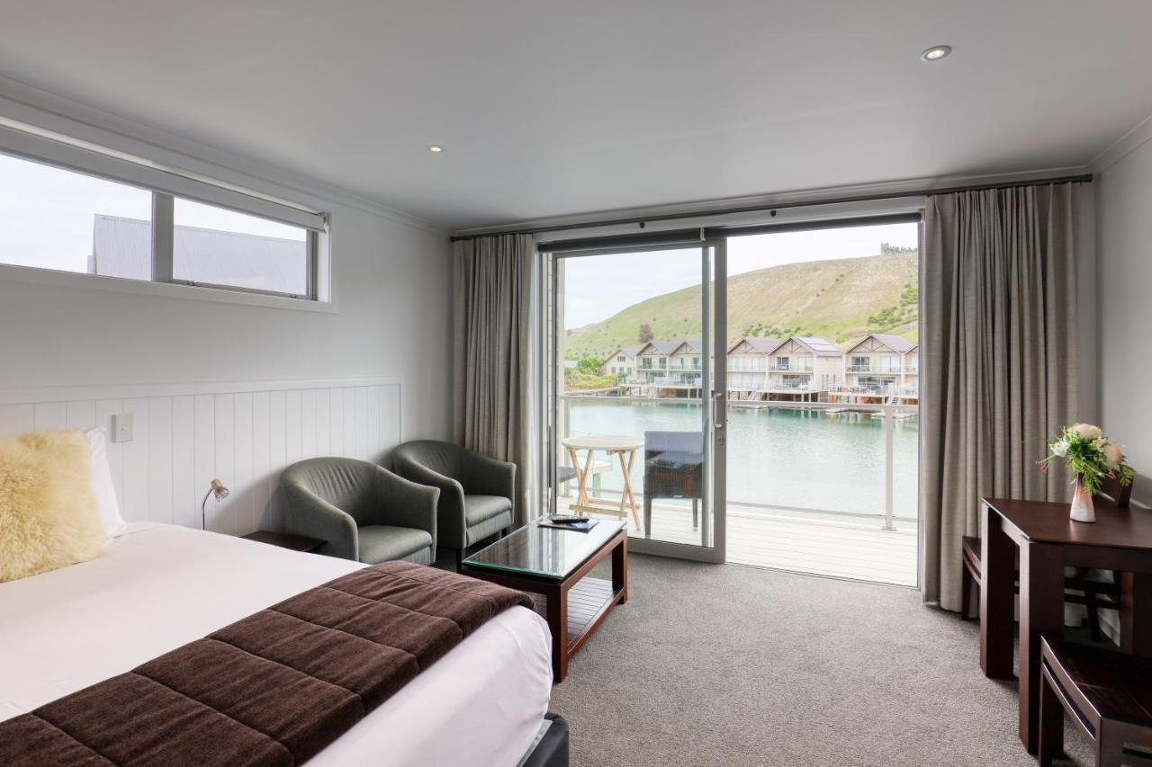 Marsden Lake Resort Central Otago Cromwell Luaran gambar A room at the Jack's Point hotel